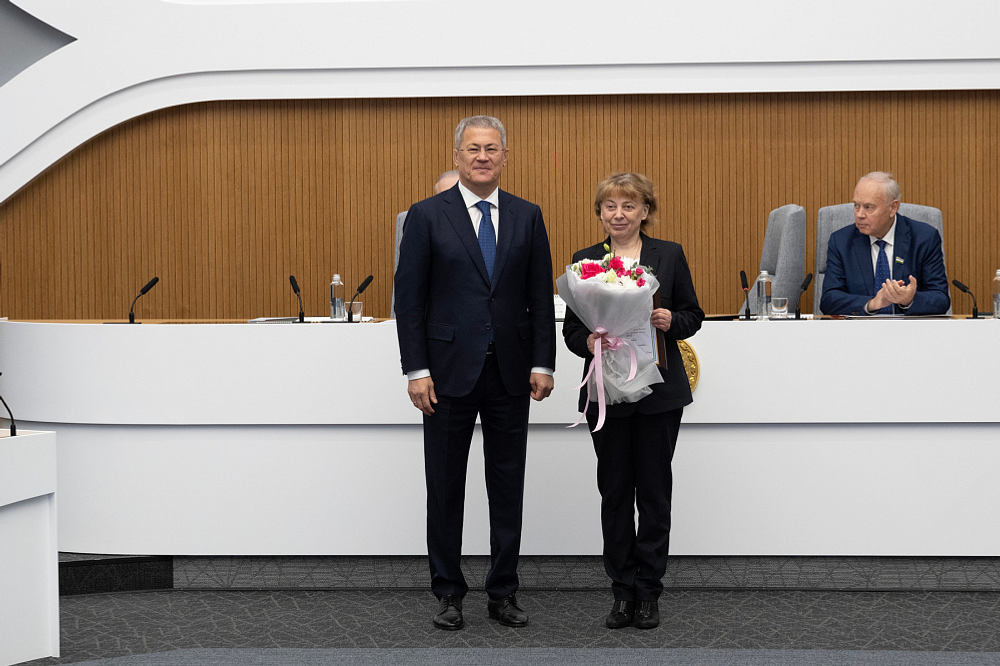 Школьница и её наставники из Уфы удостоены благодарности главы Башкирии