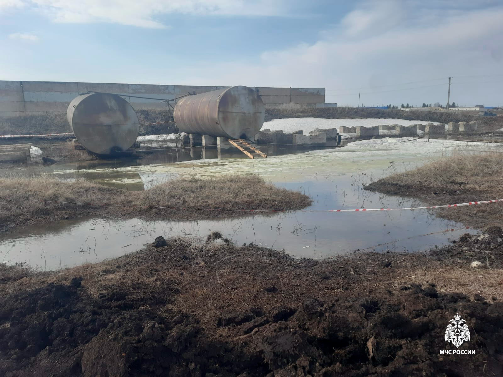 В Фёдоровском районе Башкирии произошёл разлив нефти. Объявлена чрезвычайная ситуация