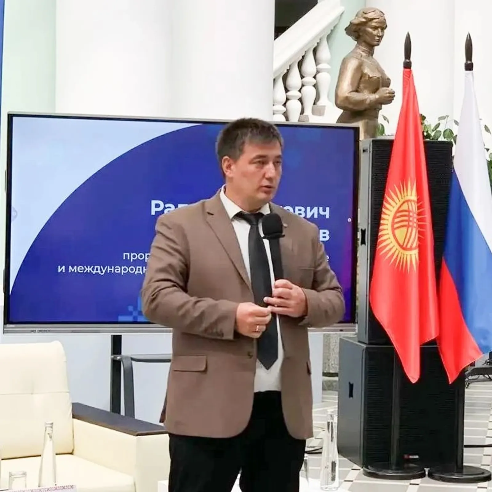 Радик Юлбаев: БГПУ единственный в России готовит учителей киргизского языка