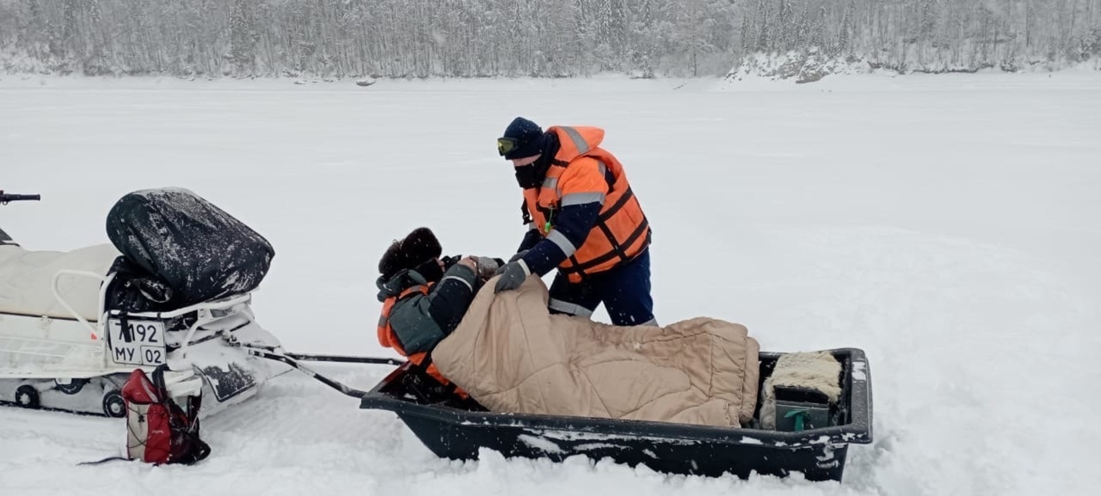 На Павловском водохранилище в Башкирии спасли рыбака, которому стало плохо