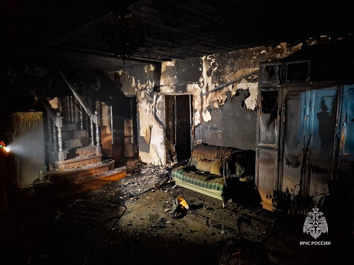 Житель Уфы попал в больницу после ночного пожара