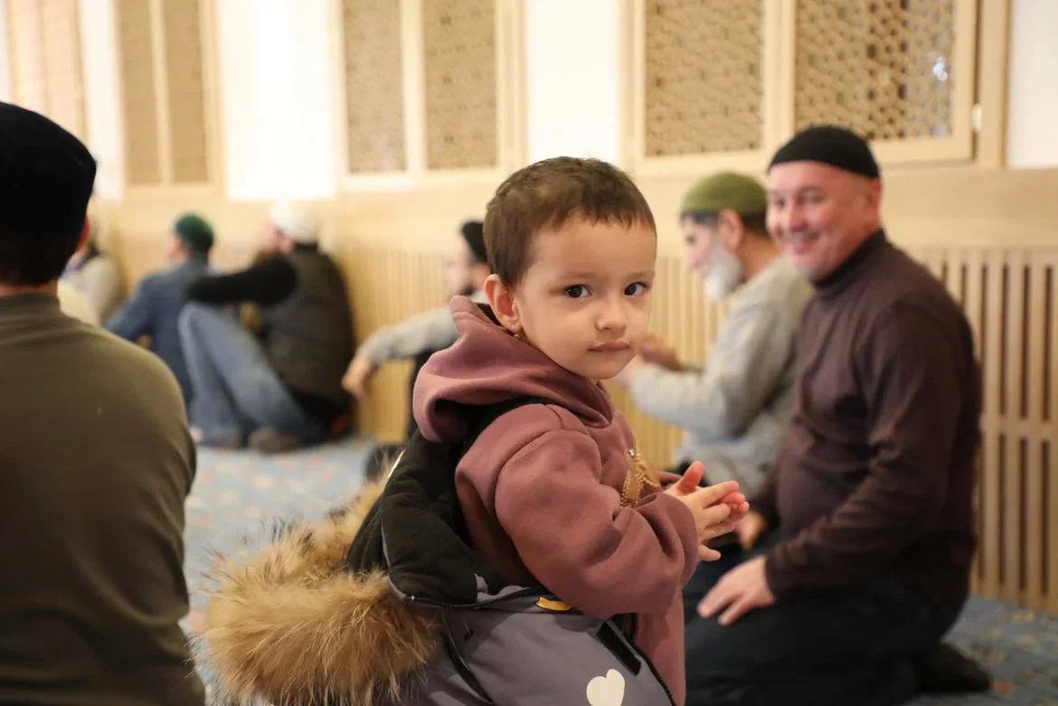 В Уфе прошла первая служба в отреставрированной Хакимовской мечети