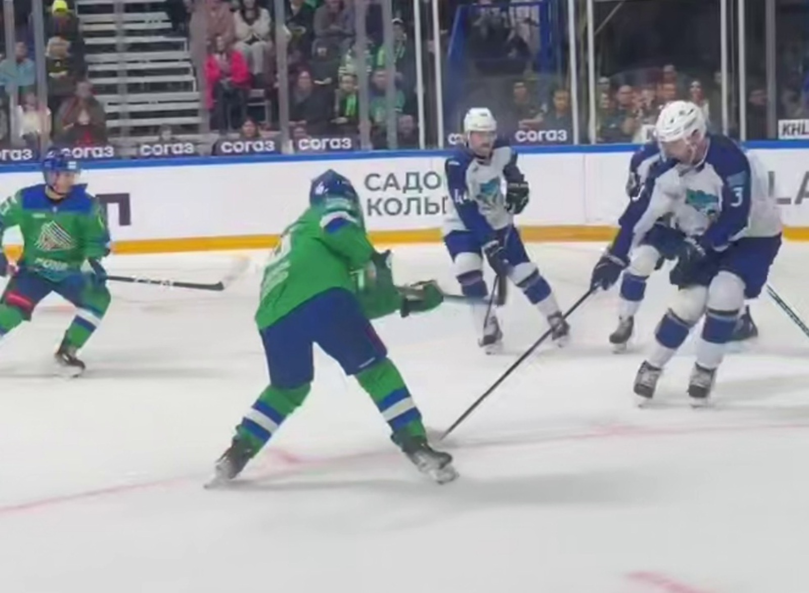 «Салават Юлаев» одержал волевую победу над «Барысом»