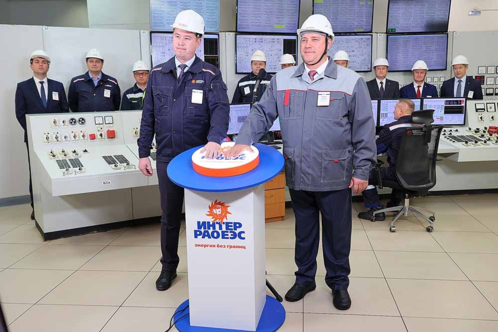 Александр ДАНИЛОВ  Запуск нового энергоблока прошел в торжественной обстановке.