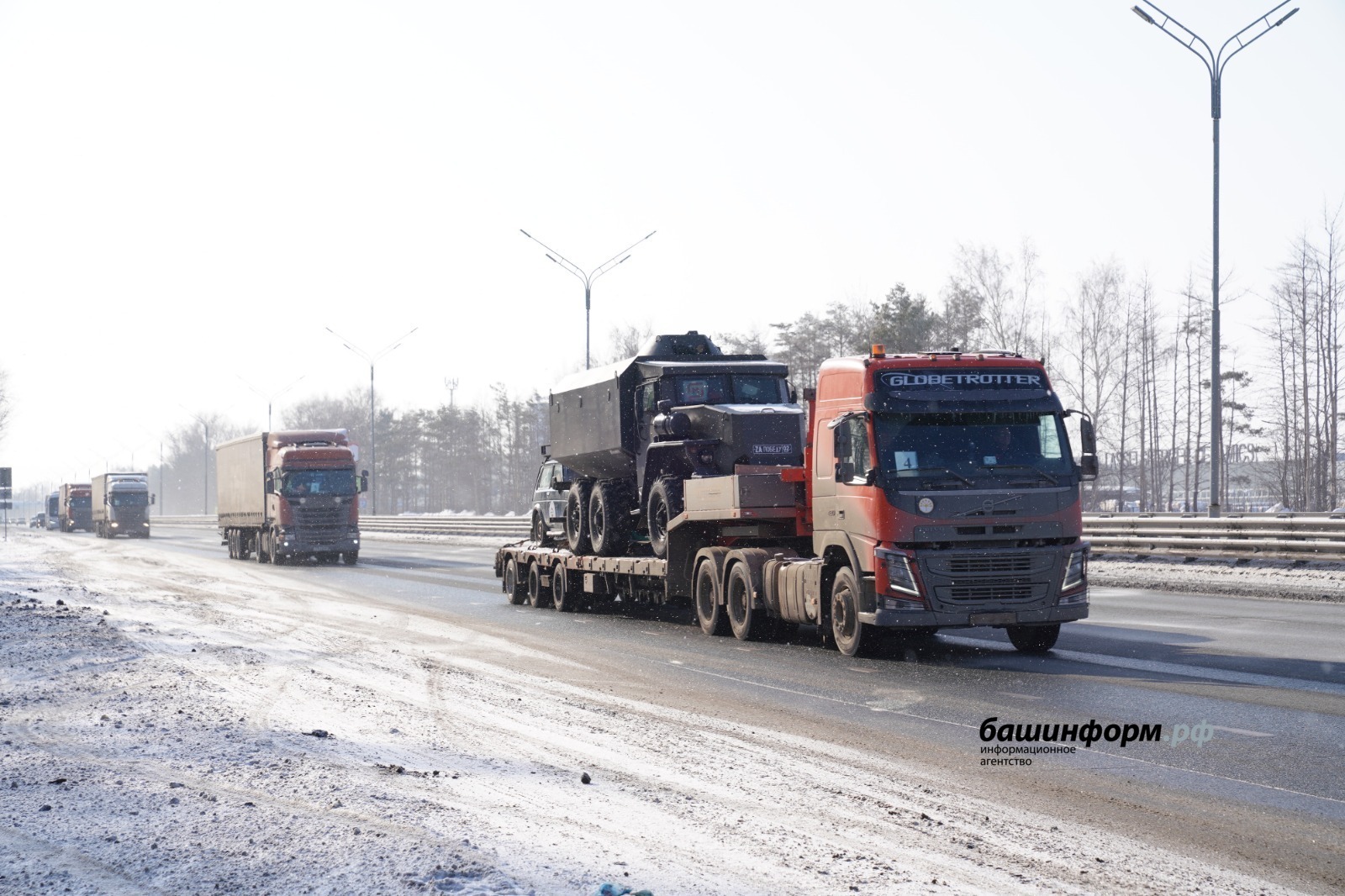 Башкирия отправила гуманитарный конвой со спецтехникой бойцам добровольческих батальонов