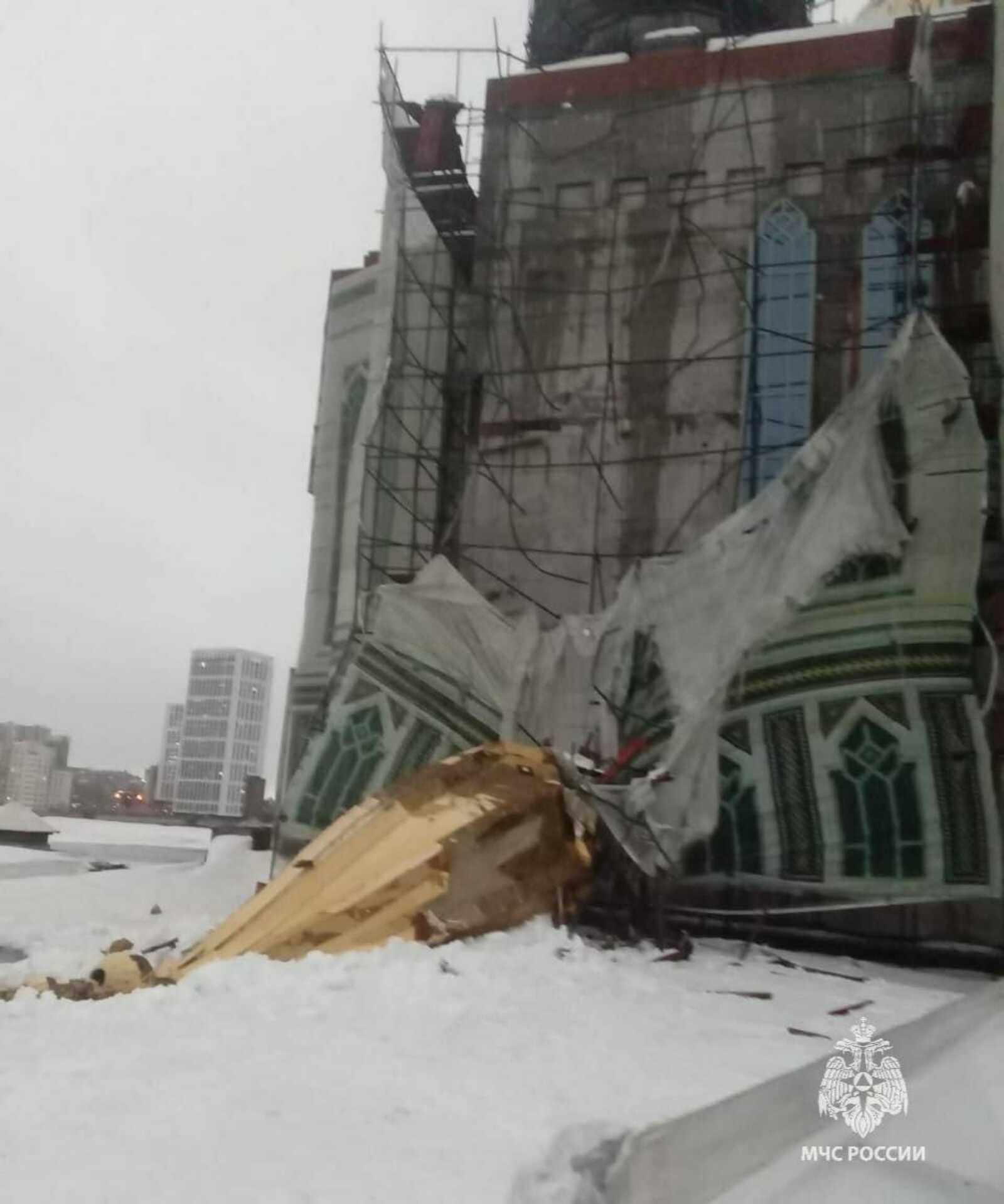 В Уфе со строящейся мечети «Ар-Рахим» упал купол