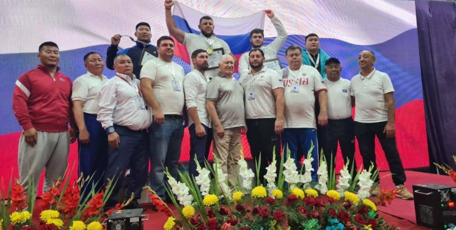 Ирек Сагитов поделился успехами башкирских борцов на поясах на чемпионате мира