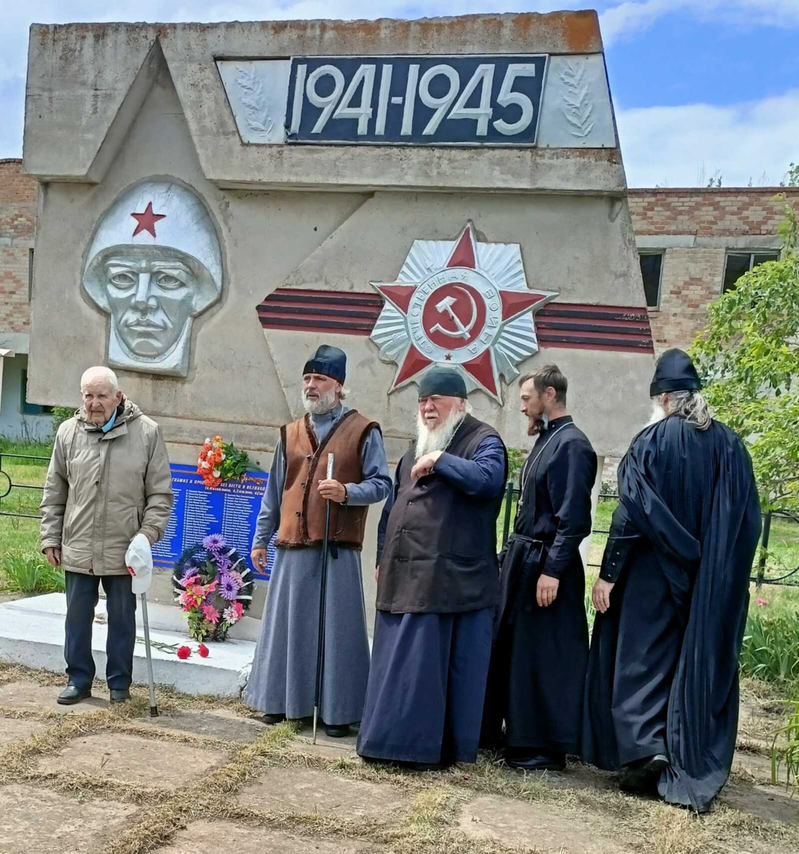 В Башкирии почтить память воинов приехал ветеран войны, построивший часовню