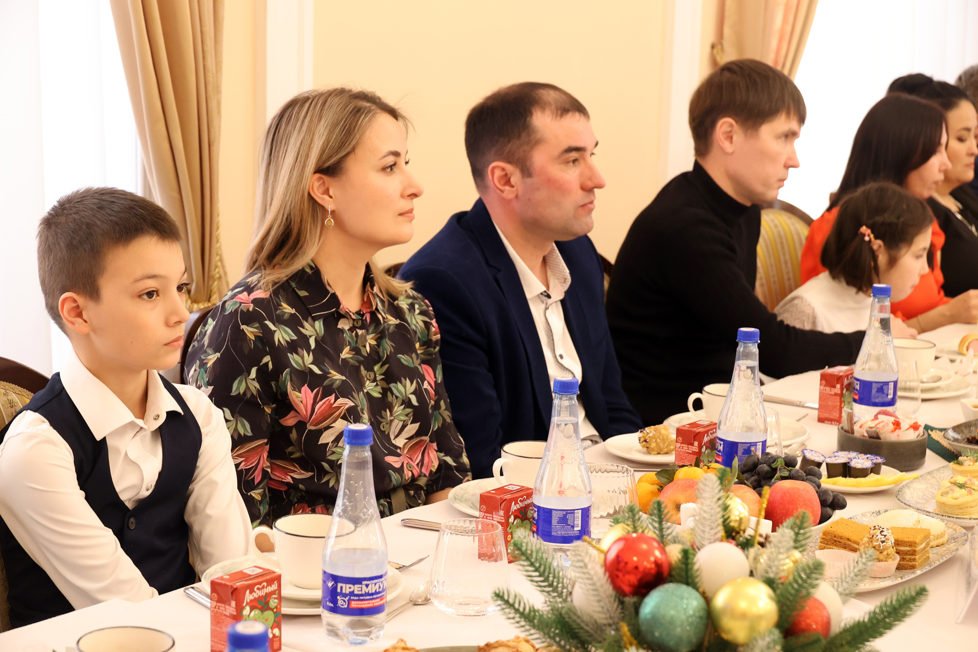 В Уфе состоялась встреча с победителями и призёрами конкурса «Семья года — 2025»