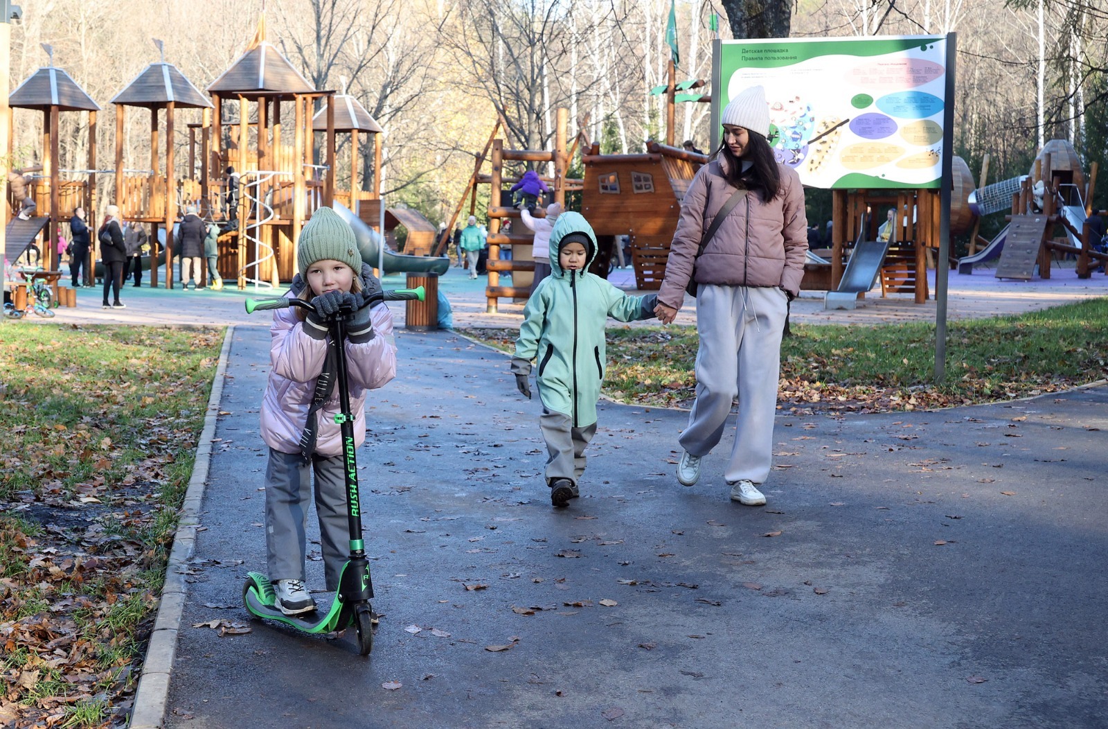 Александр ДАНИЛОВ  Парк Лесоводов уже успел затмить все прочие парки столицы.