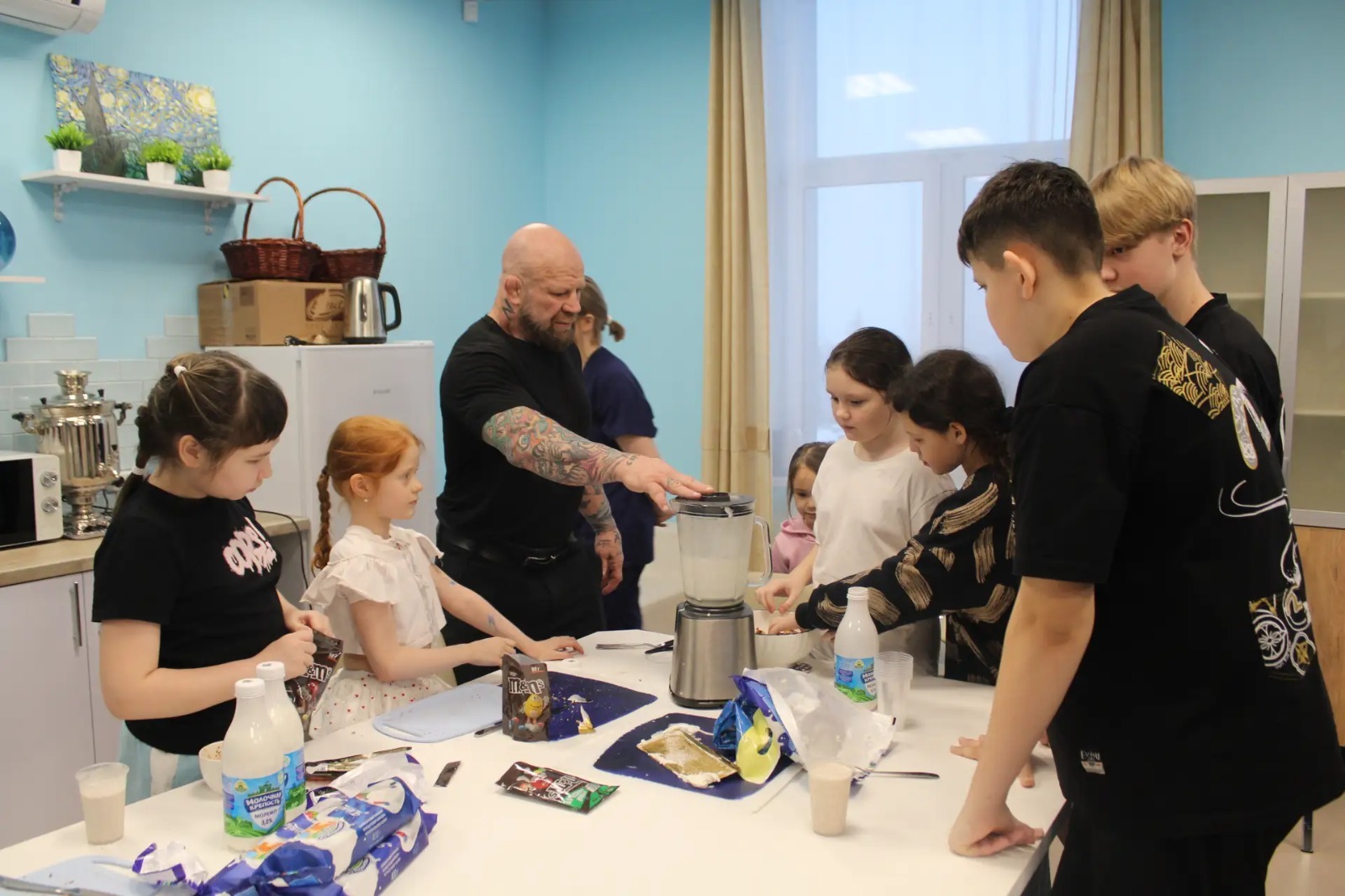 Чулпан БИККУЗИНА  Легендарный боец Джеффри Монсон — постоянный гость центра «Салют».