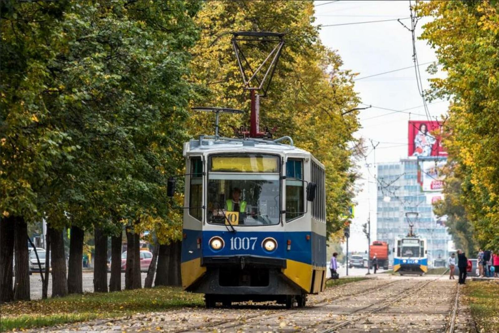 В Уфе приостановили движение трамваев и троллейбуса на бульваре Ибрагимова