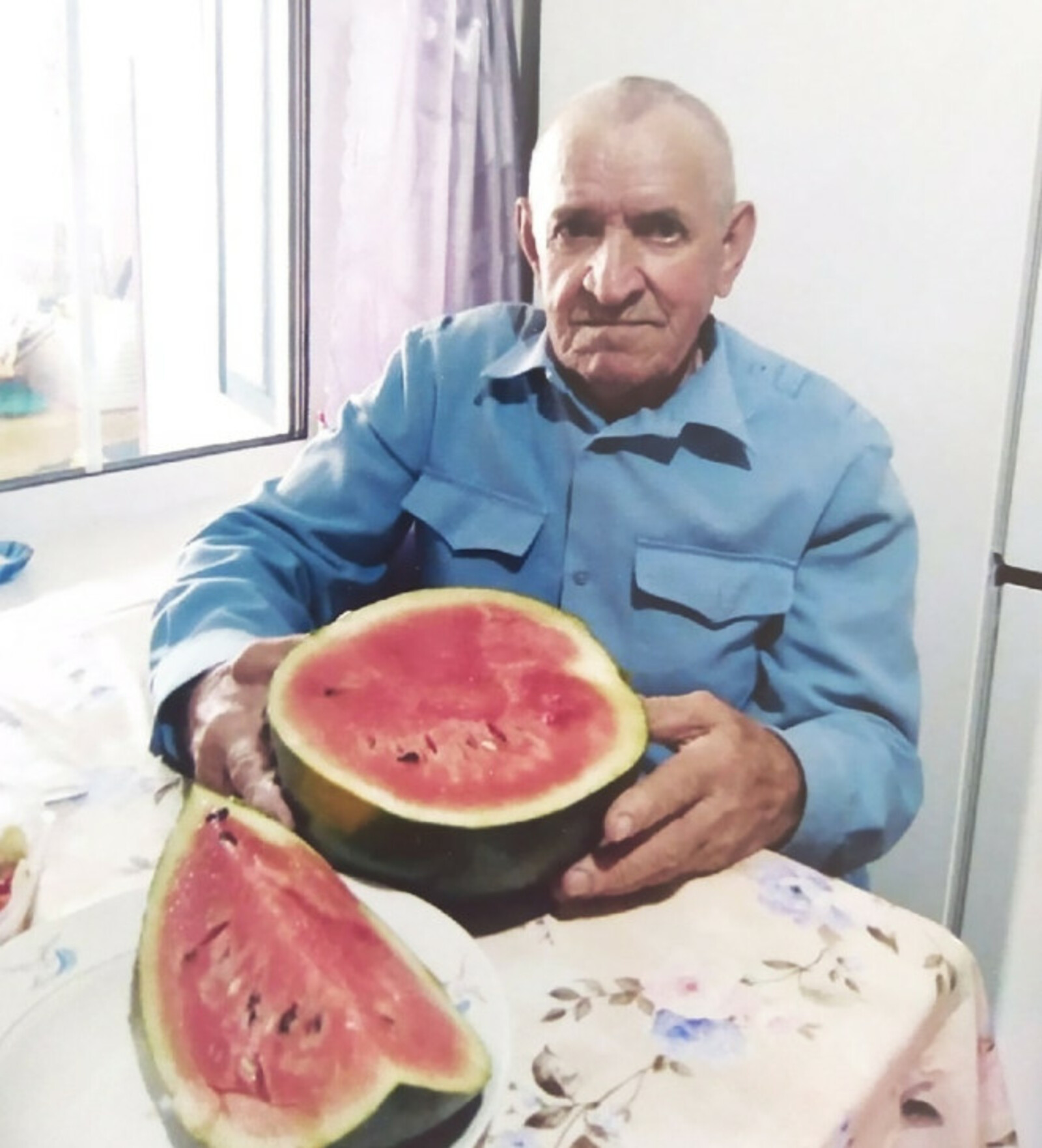 Ко Дню арбуза пенсионер из Буздякского района Башкирии вырастил 55 арбузов