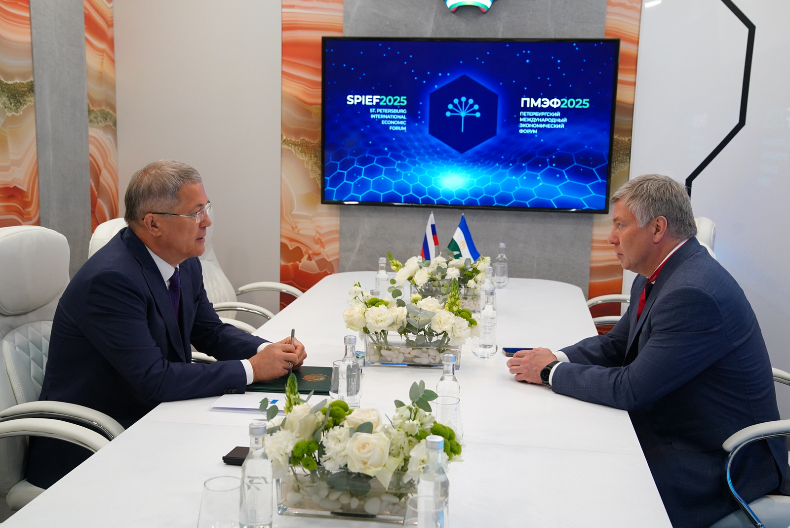 Радий Хабиров встретился с губернатором Ульяновской области