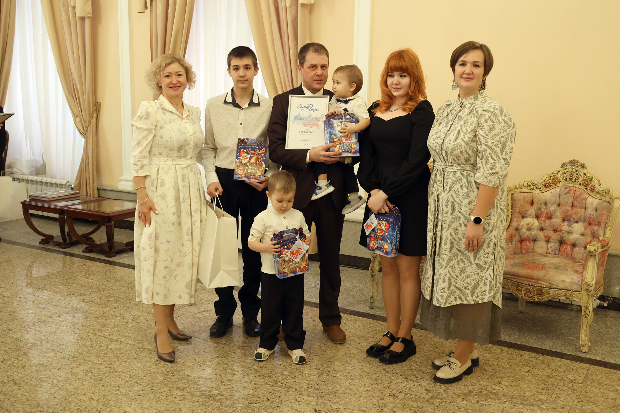 В Уфе состоялась встреча с победителями и призёрами конкурса «Семья года — 2025»