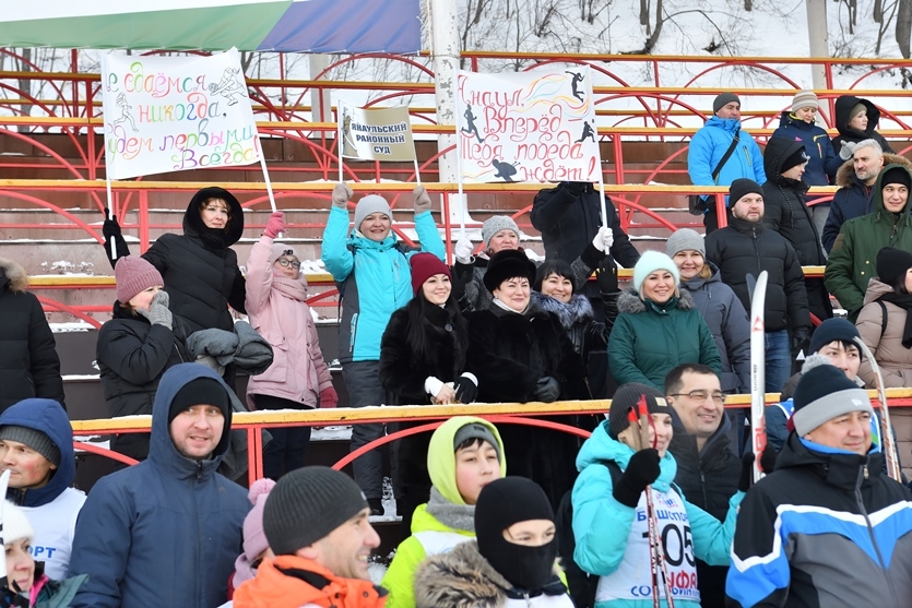 А судьи судей кто? В Уфе на лыжи встали сотни семей в честь 100-летия судебной системы Башкирии