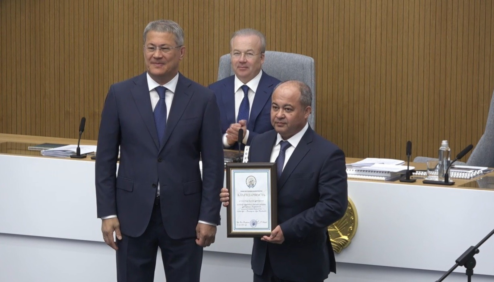 Радий Хабиров поблагодарил Республиканский клинический госпиталь ветеранов войн