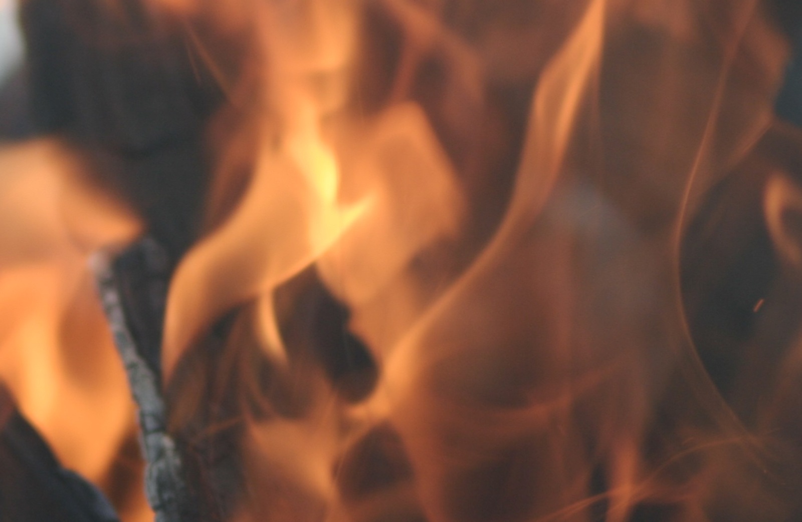 Житель Уфы поджёг машину бывшей возлюбленной