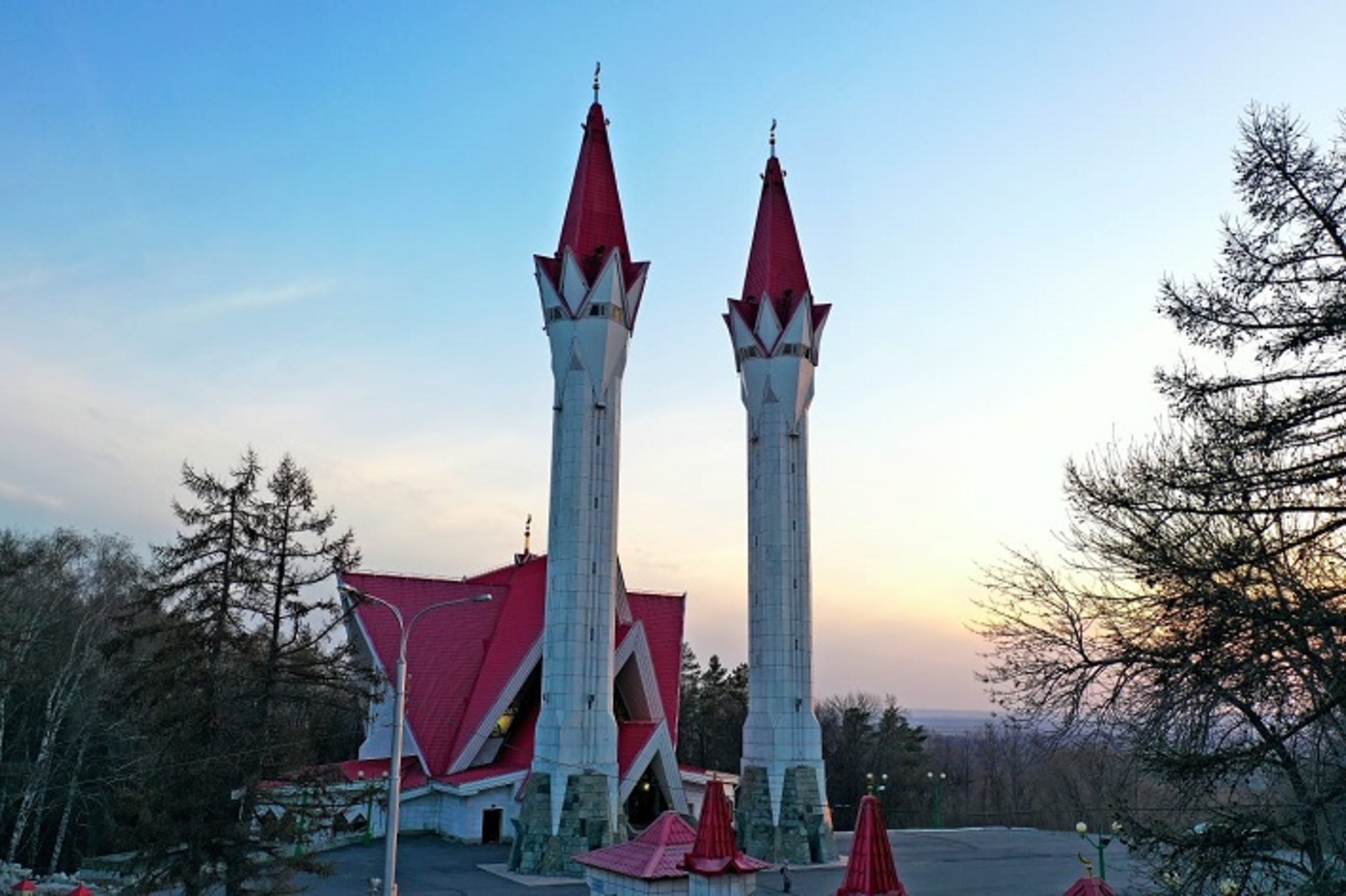 Радий Хабиров поздравил мусульман с праздником Ураза-байрам