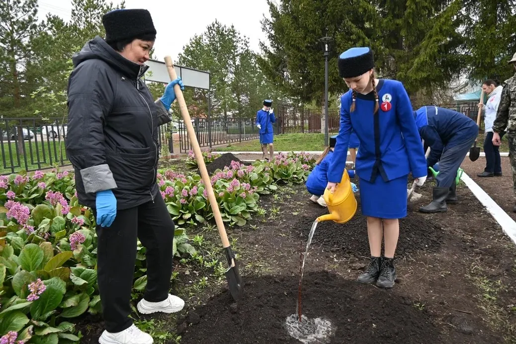 В Башкирии высажено более 5,5 тыс. крупномеров и почти 100 тыс. кустарников
