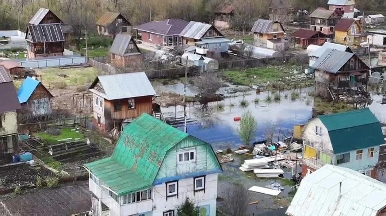 Грунтовые воды затопили садовое товарищество под Уфой
