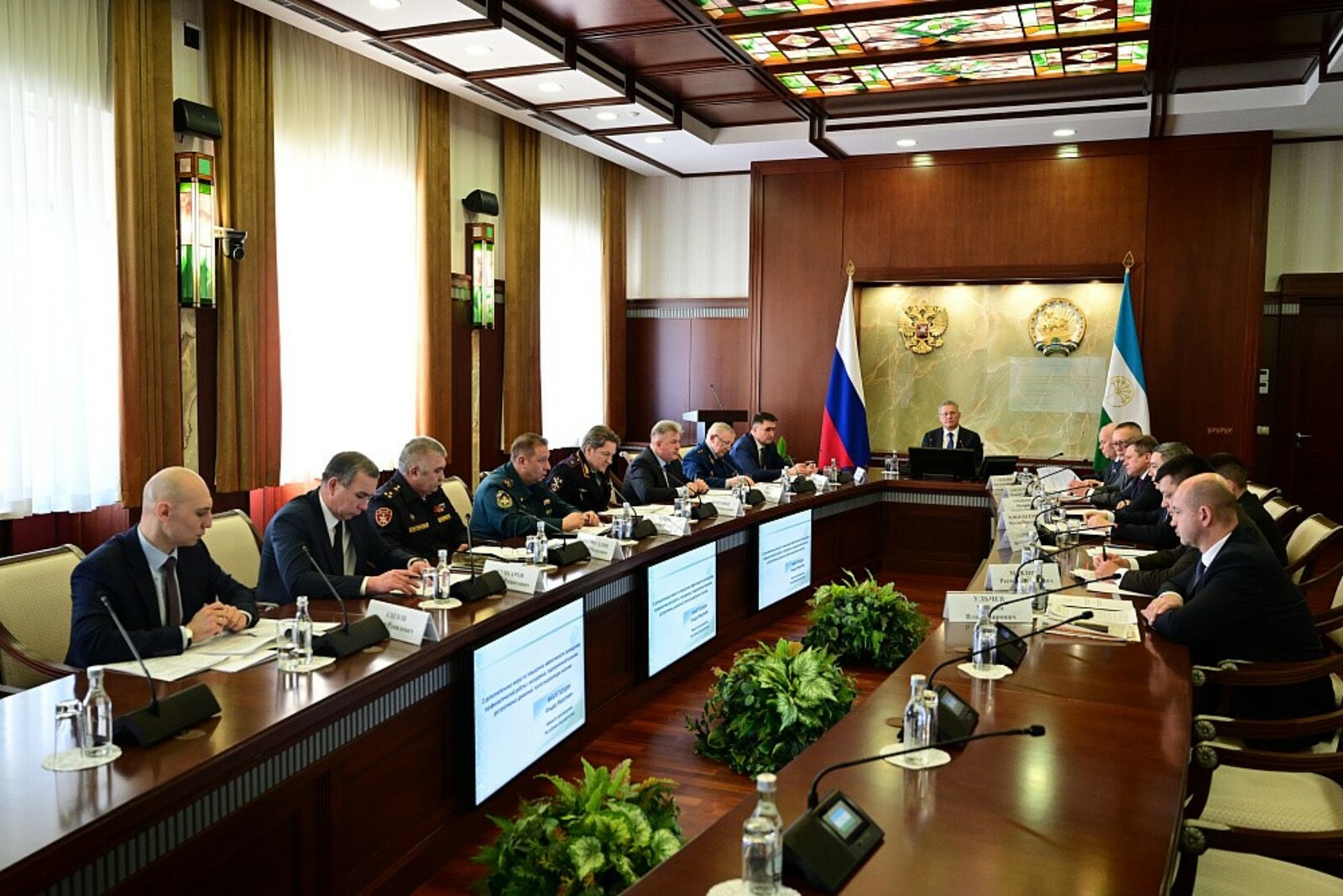 Радий Хабиров: Рост агрессии среди молодёжи требует особого внимания