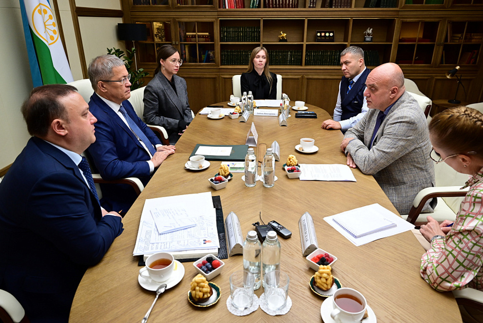 Радий Хабиров встретился с генеральным директором «Белавиа» Игорем Чергинцом