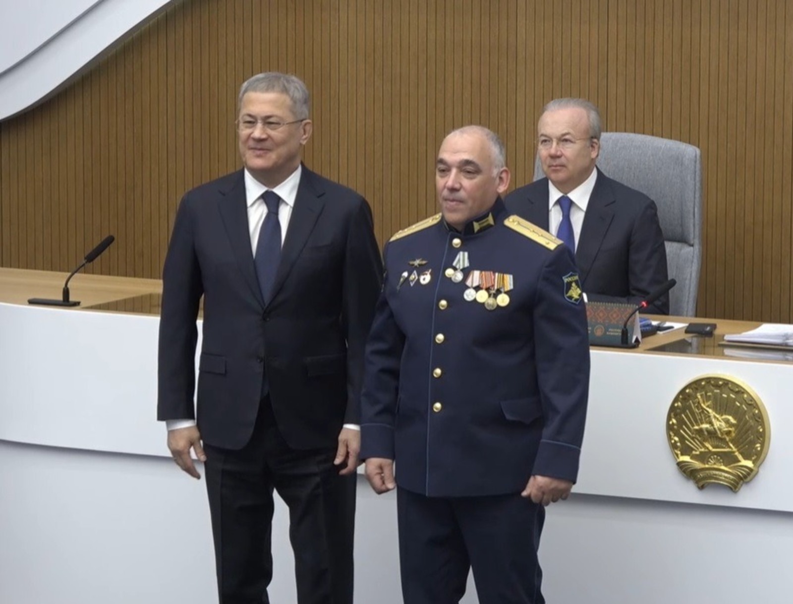 Радий Хабиров наградил участников СВО медалями генерала Шаймуратова