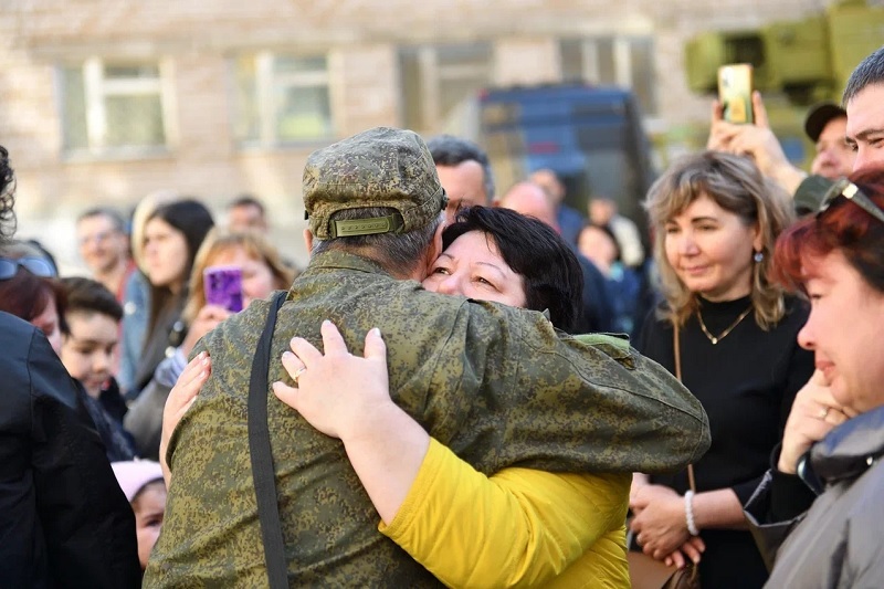 Воины батальона имени Доставалова после отпуска отправились из Уфы в зону СВО
