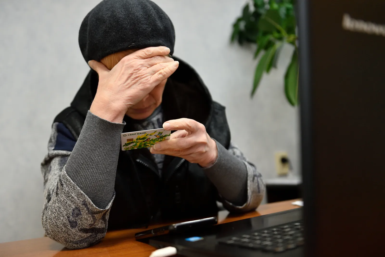 Жительницу Башкирии мошенники обманули под предлогом продления сим-карты