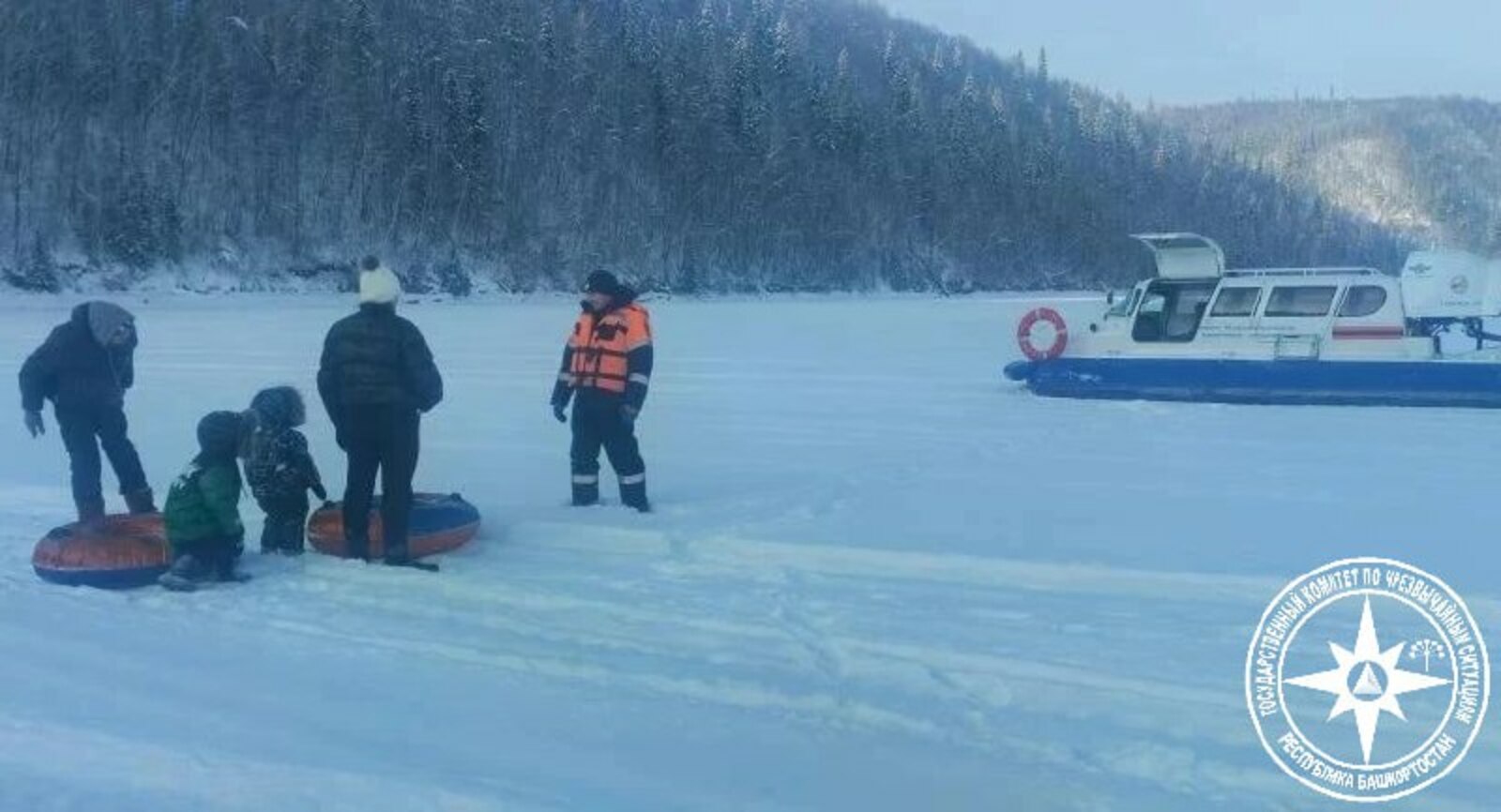 В Башкирии женщина с детьми ушла с базы отдыха в мороз и не смогла вернуться