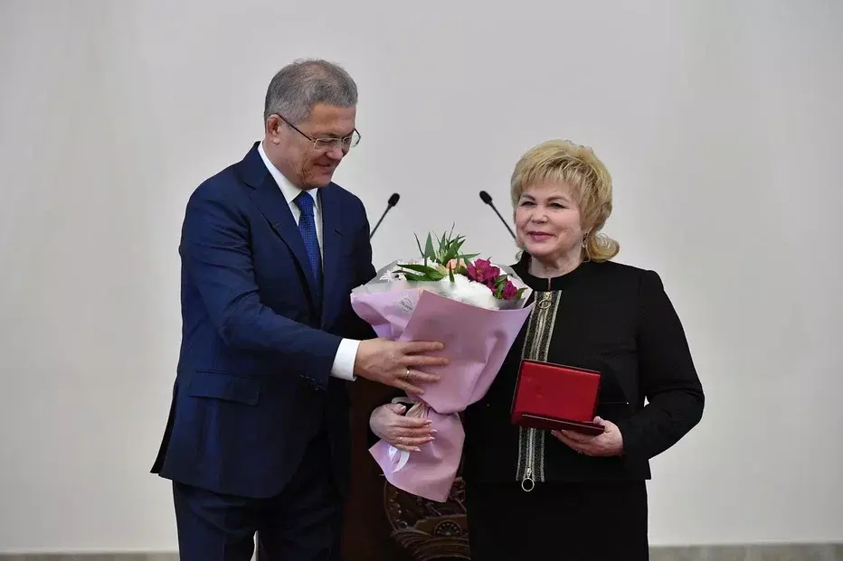 Радий Хабиров вручил государственные награды