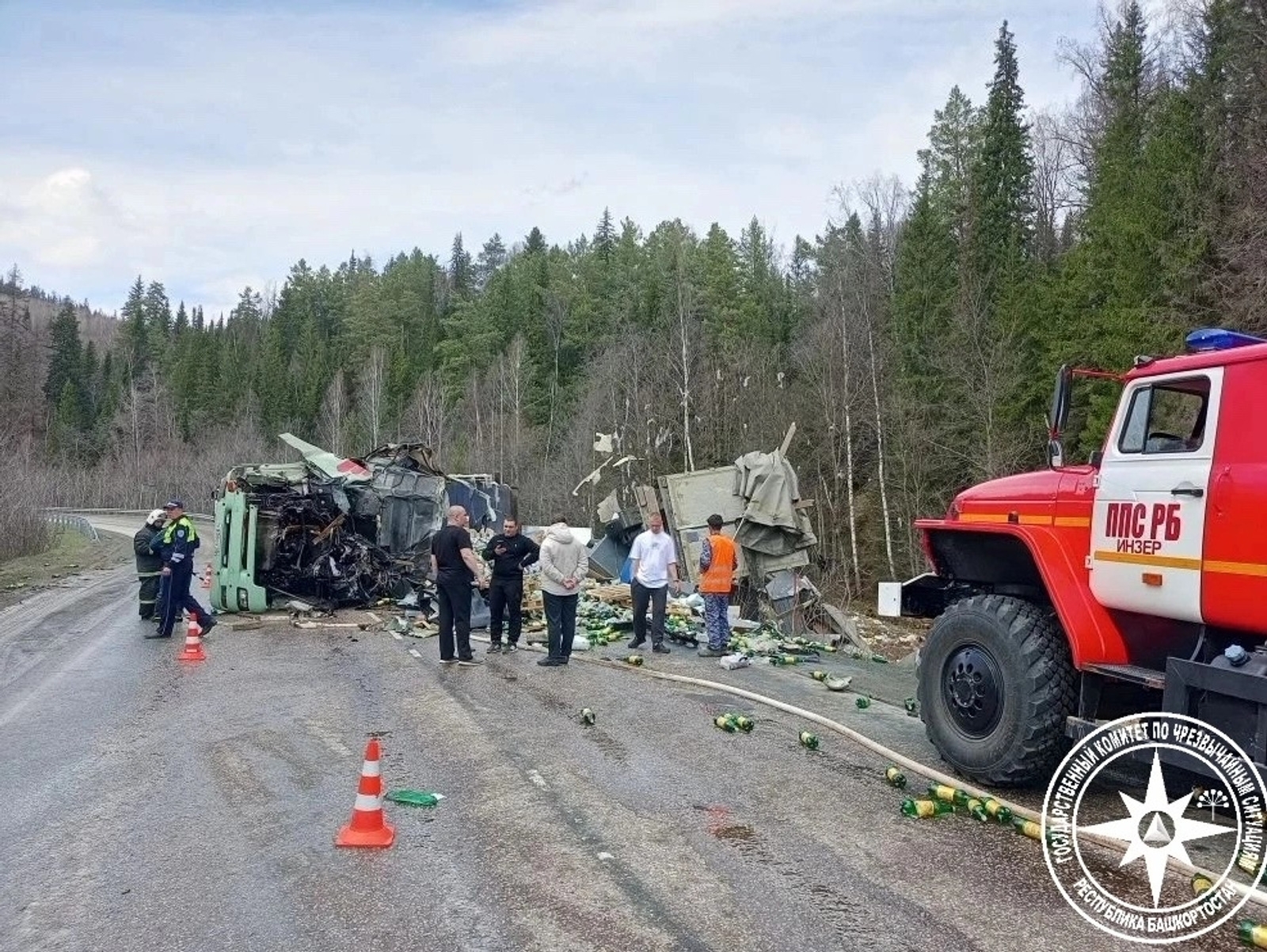 На трассе Уфа — Белорецк столкнулись два грузовика MAN. Оба водителя погибли