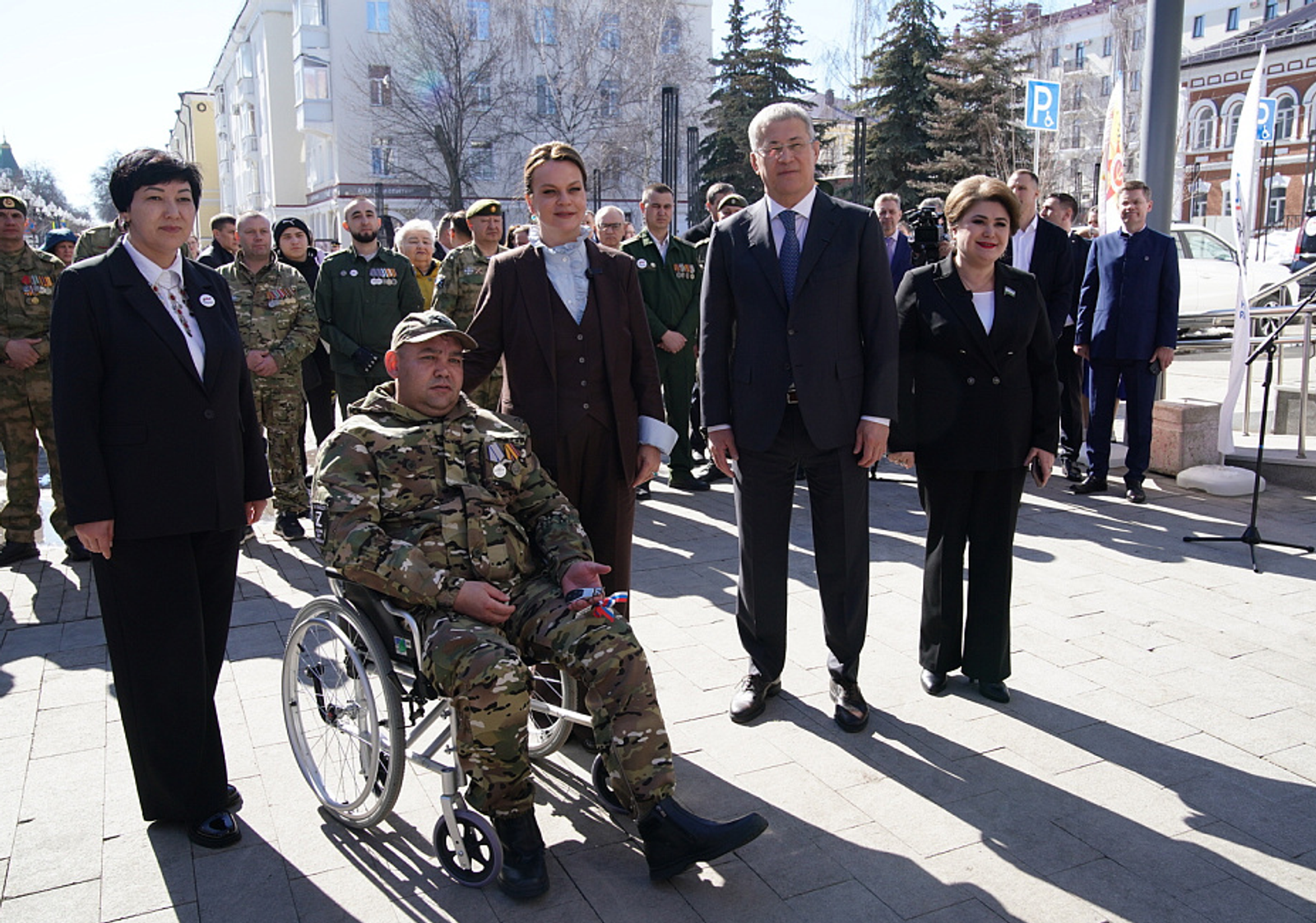 В Уфе ветеранам СВО вручили ключи от автомобилей