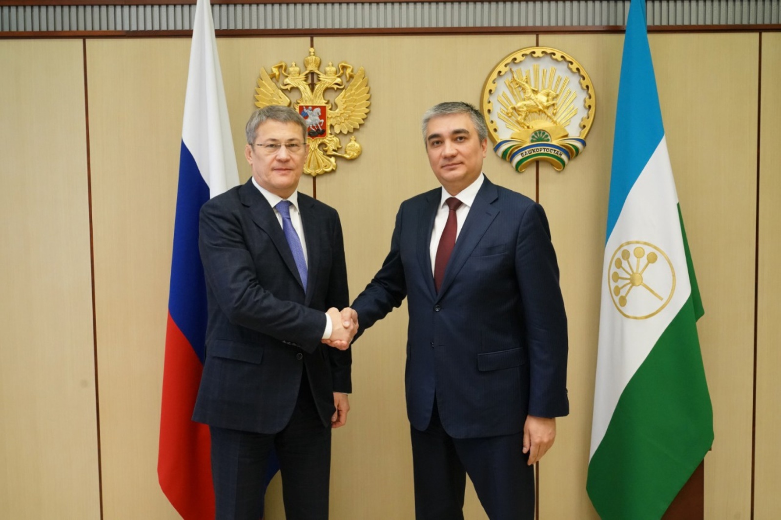 Радий Хабиров встретился с послом Узбекистана в России Ботиржоном Асадовым