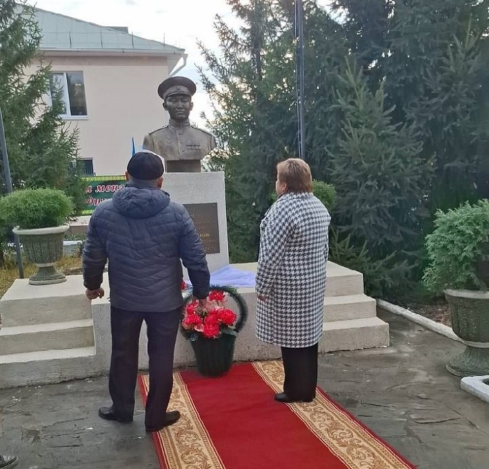 В Башкирии открыли бюст Герою России Тамерлану Ильгамову