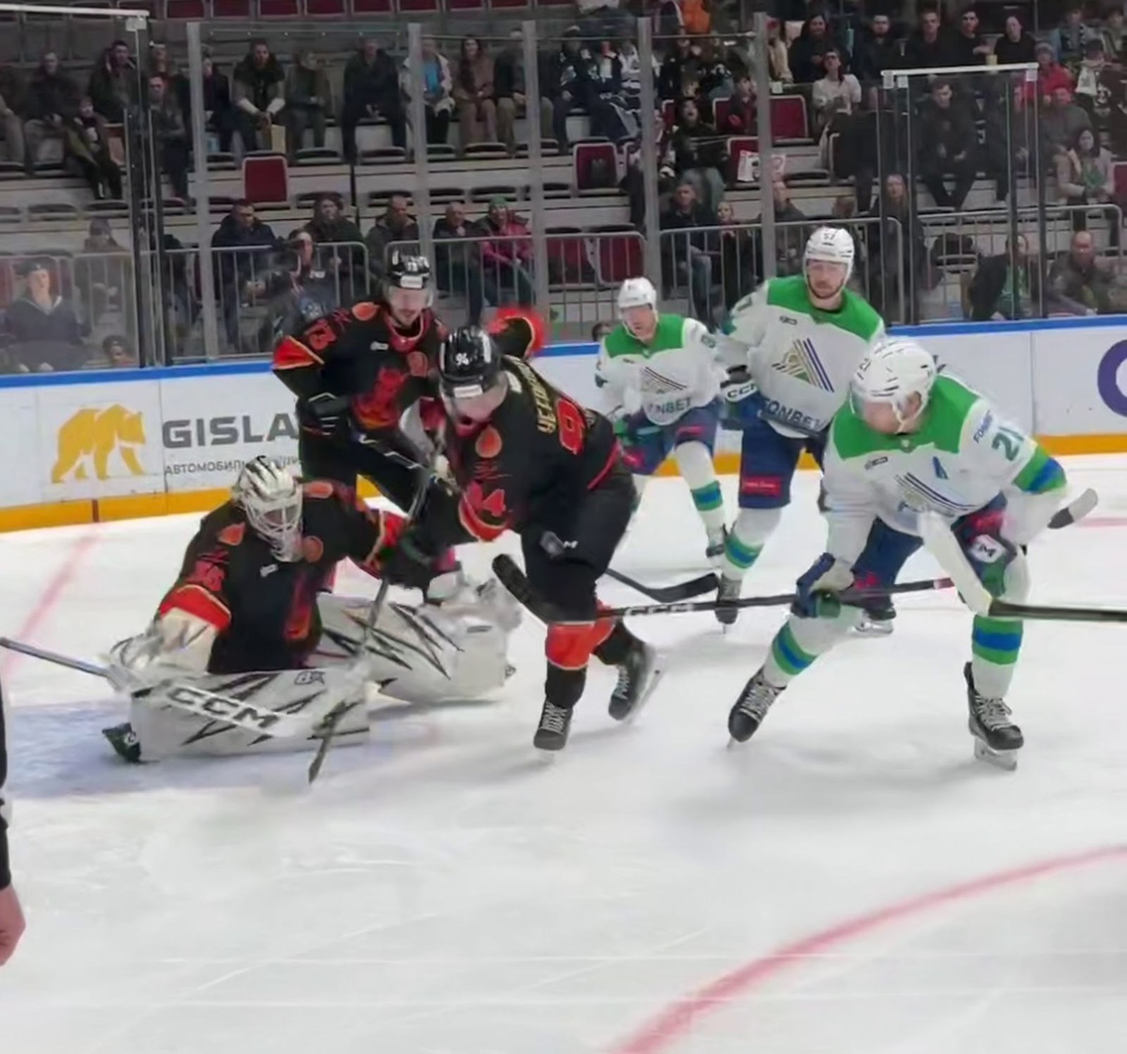 «Салават Юлаев» по буллитам одолел «Адмирал»