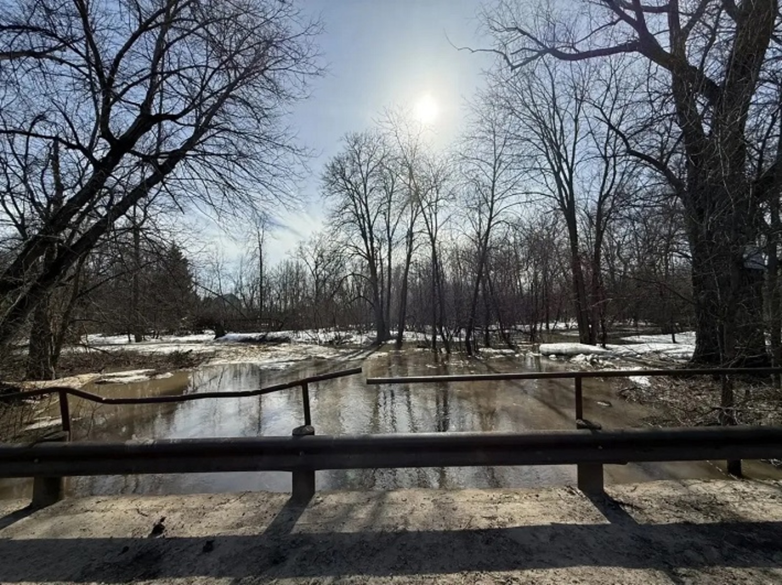 В Уфе река Юрмаш грозит затопить садовые товарищества