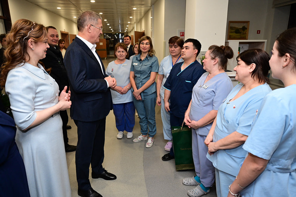 Радий Хабиров с супругой посетил уфимский хоспис