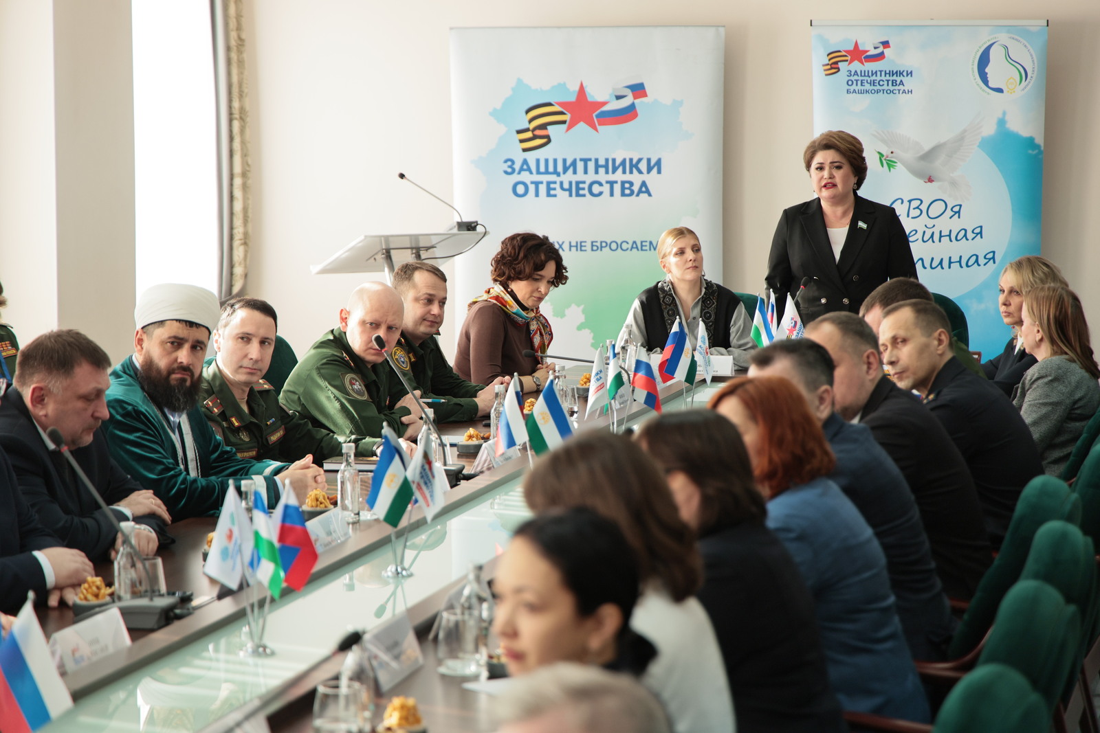 Разговор о важном в СВОей гостиной