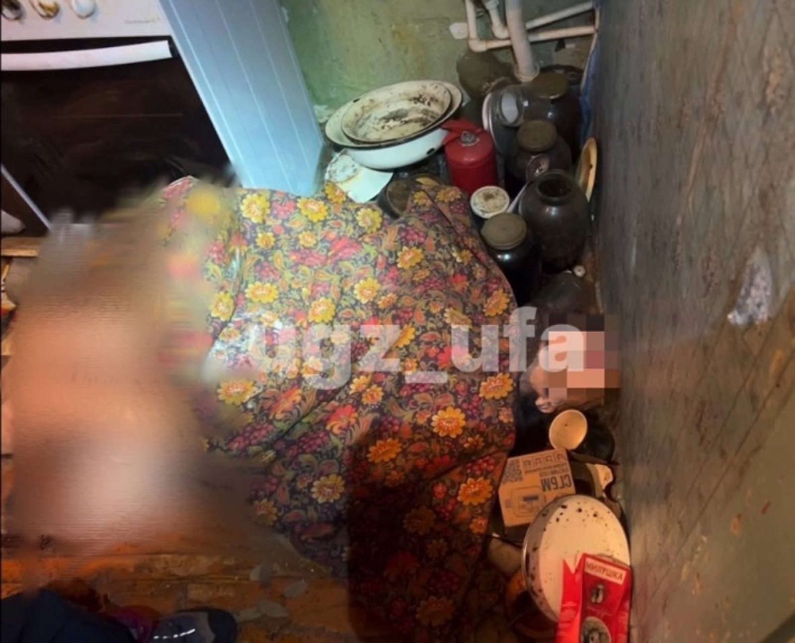В Уфе на 85-летнюю женщину рухнул кухонный шкаф