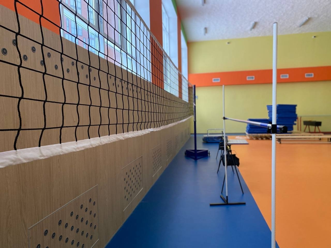 В Уфе сегодня первых учеников приняла школа № 163