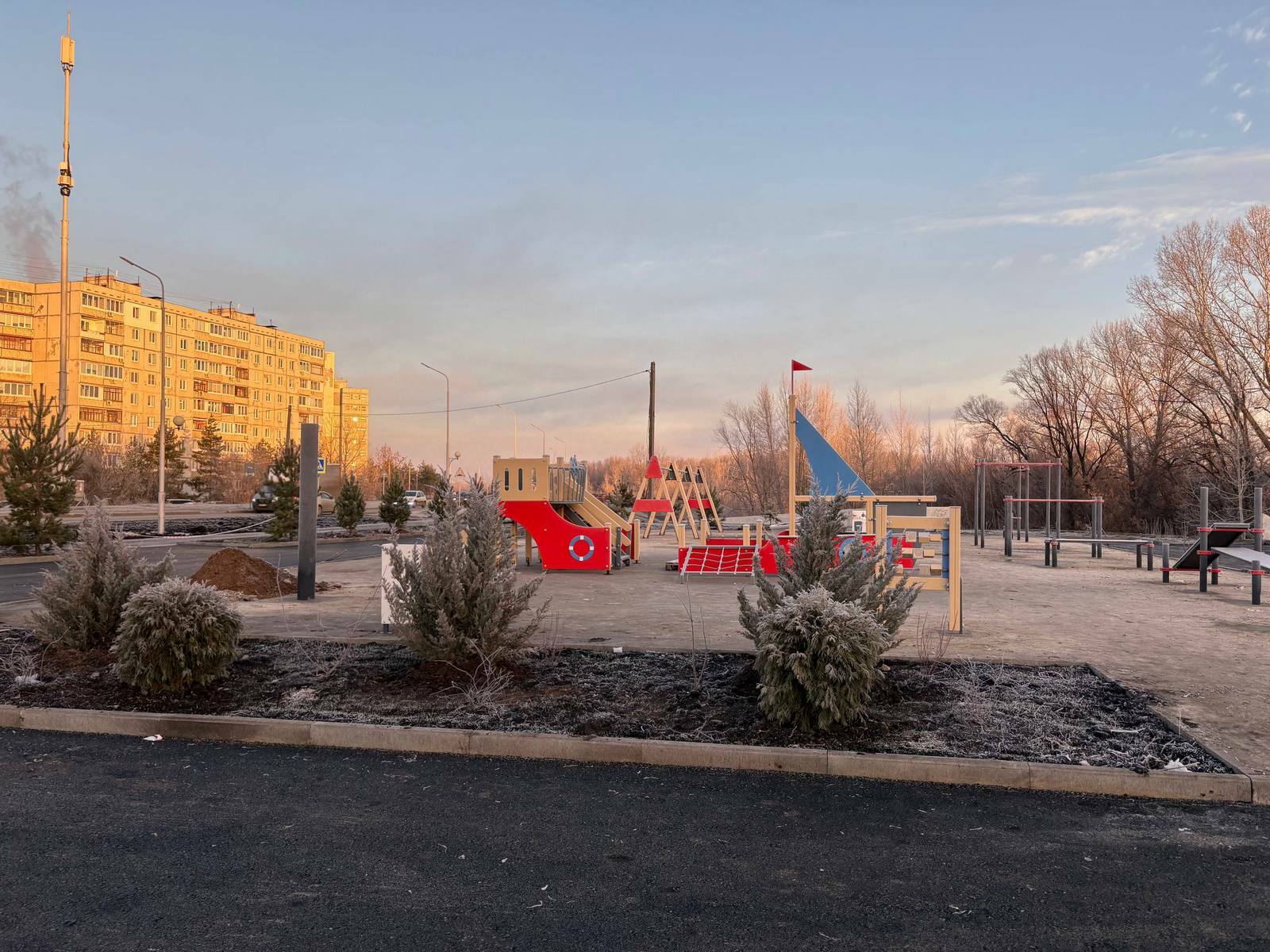 В Уфе на месте торговых ларьков появилась детская игровая площадка