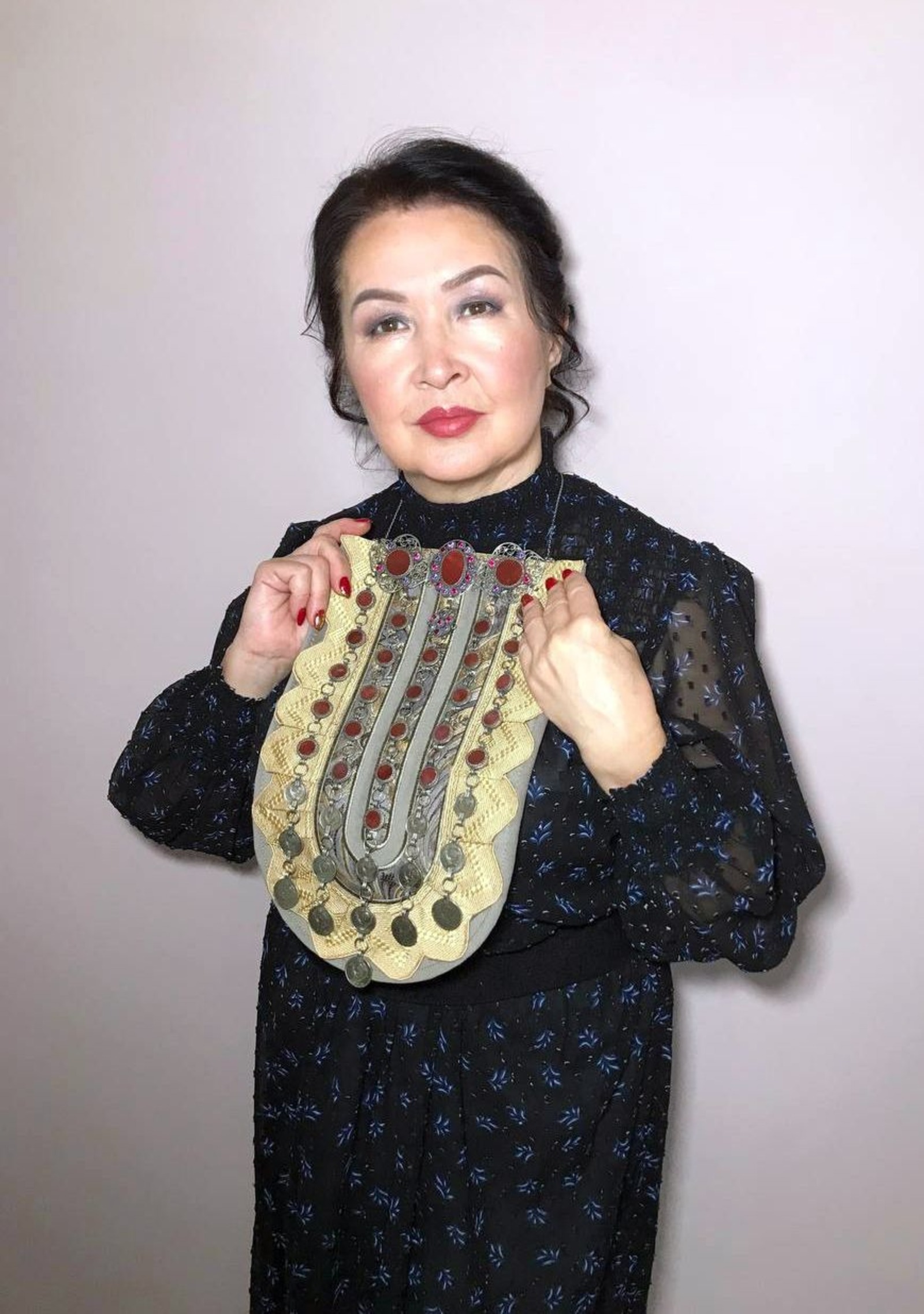 Рушана МУХЛИСОВА  Люди хотят чувствовать дыхание родины в любой точке мира.