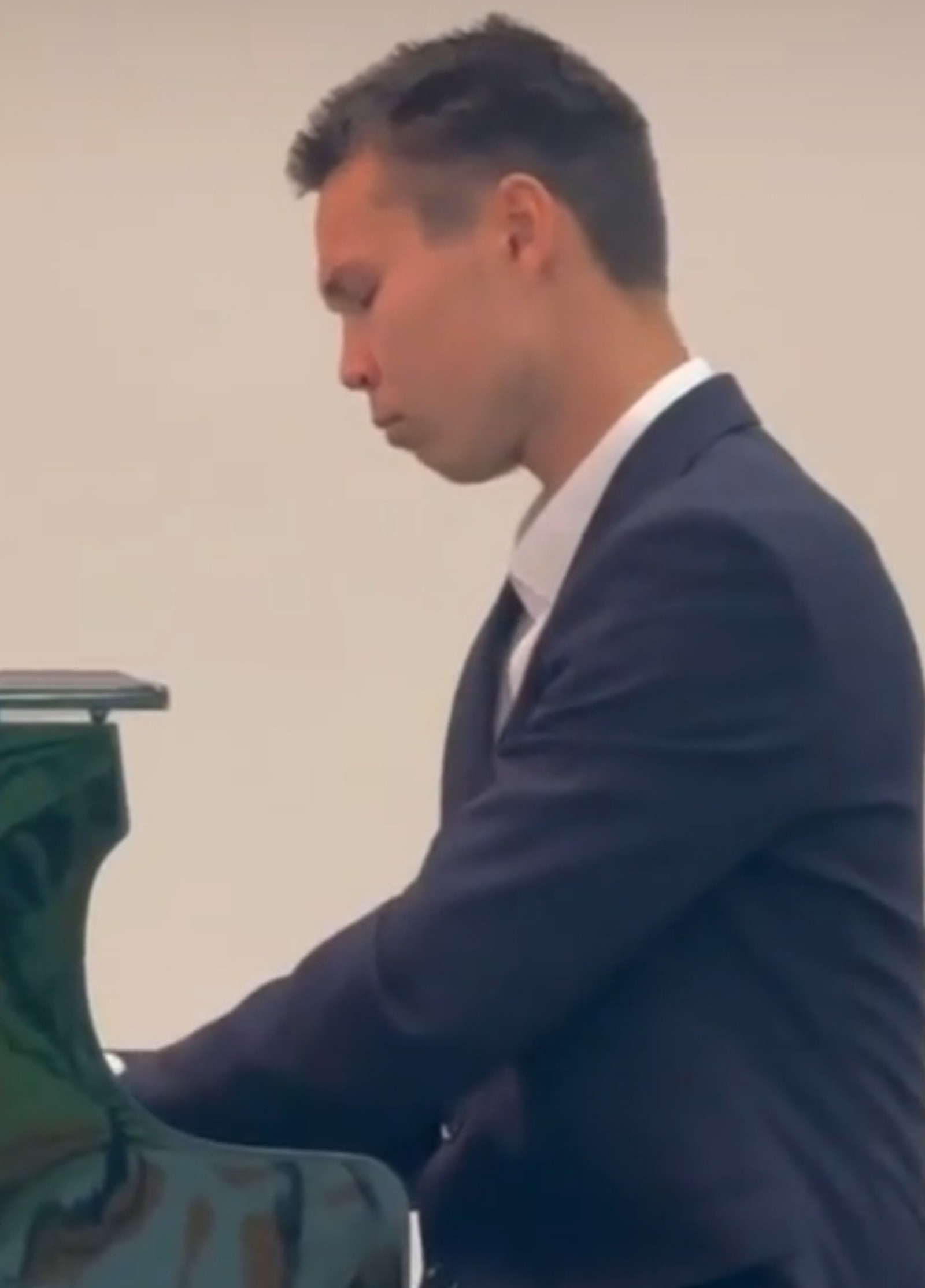 Радий Хабиров рассказал о талантливом музыканте-самоучке