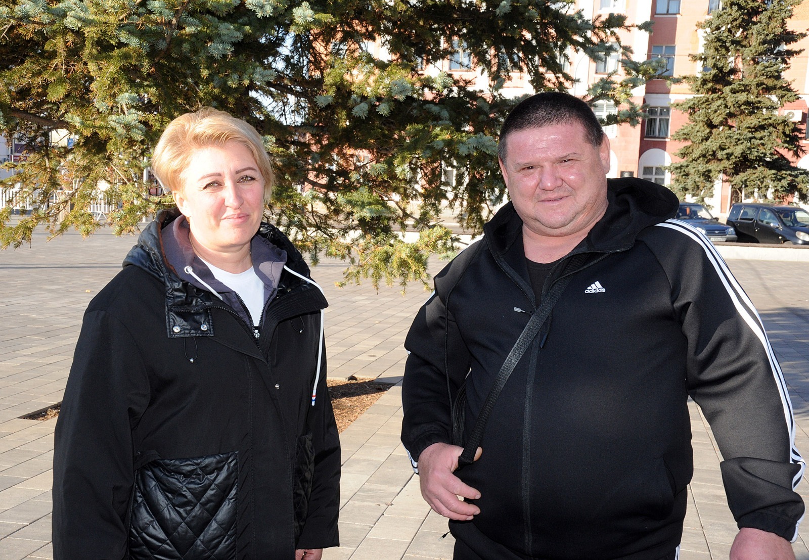 Ринат РАЗАПОВ  Фаниль Каримов с супругой Надеждой трудятся теперь в одной школе.