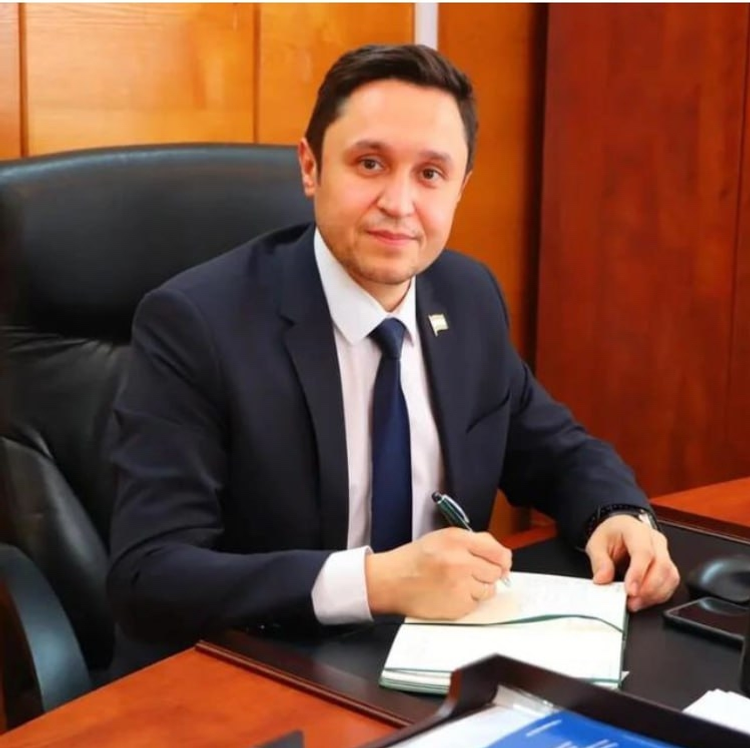 Главный врач санатория «Толпар» спас жизнь пассажиру самолёта Москва —Уфа