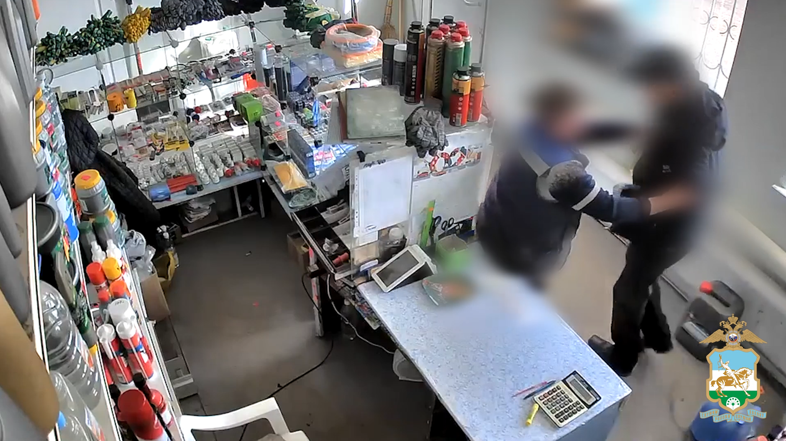 Житель Кумертау вытащил из кассы автомойки деньги