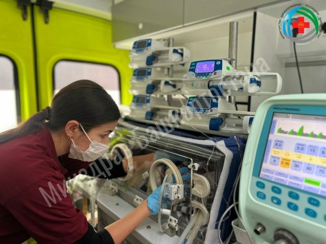 В РДКБ Башкирии спасли новорожденных деток, прибывших в клинику на вертолёте