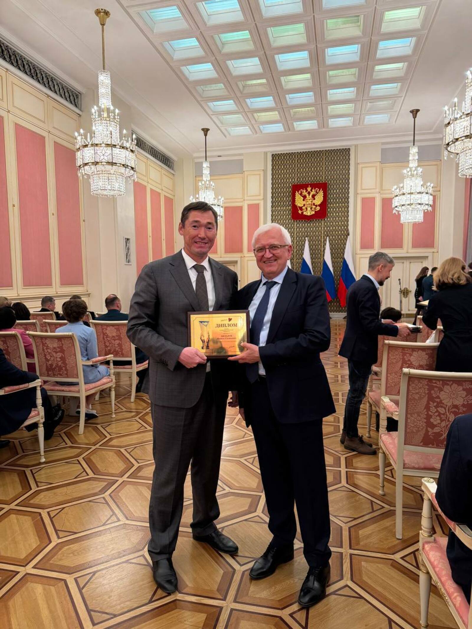 Радий Хабиров поздравил башкирских медиков с их профессиональным праздником